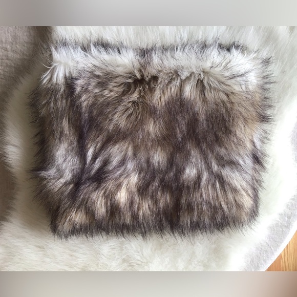 ASOS faux raccoon fur collar soft - Picture 4 of 4